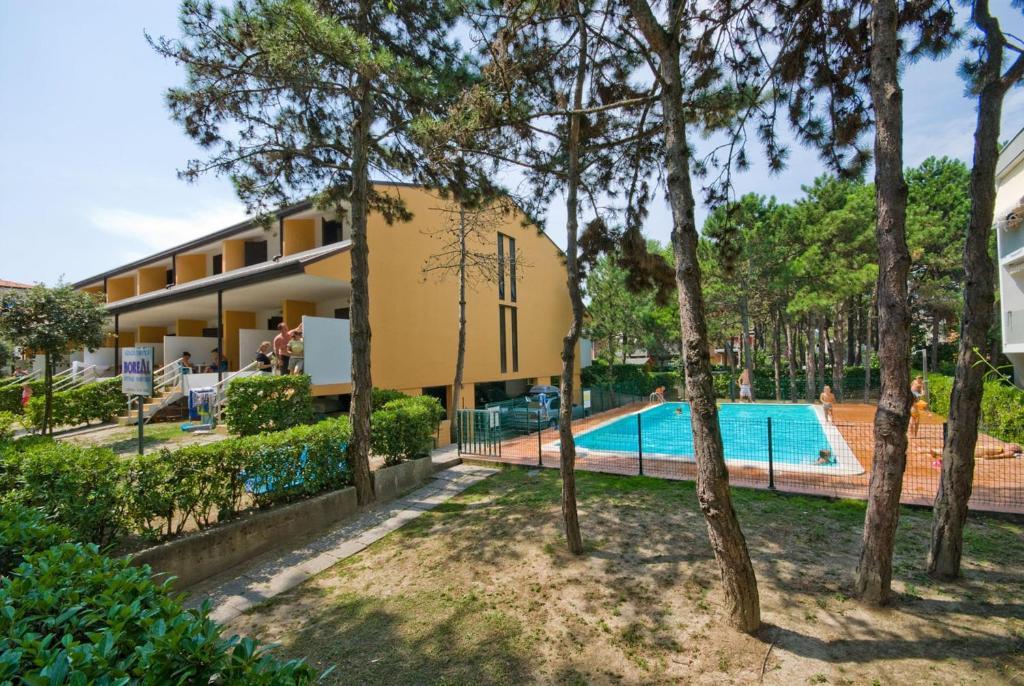 Residence Cinzia Pool Бибионе Екстериор снимка
